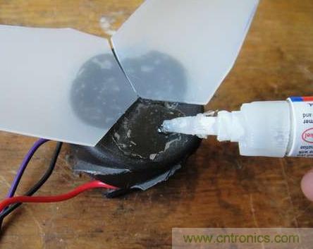 想減少電費嗎？DIY一個迷你風力發電機吧