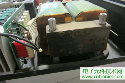 用料很給力！專業(yè)后級功放美國高峰FA1201拆解