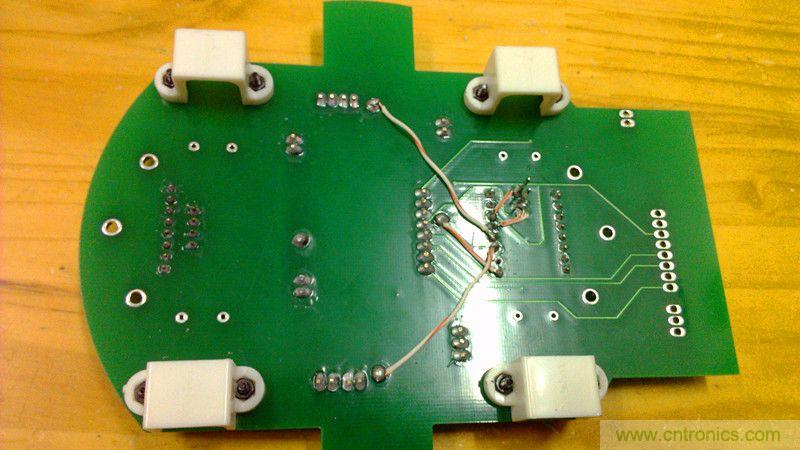 多圖殺貓！PCB版藍牙智能小車DIY