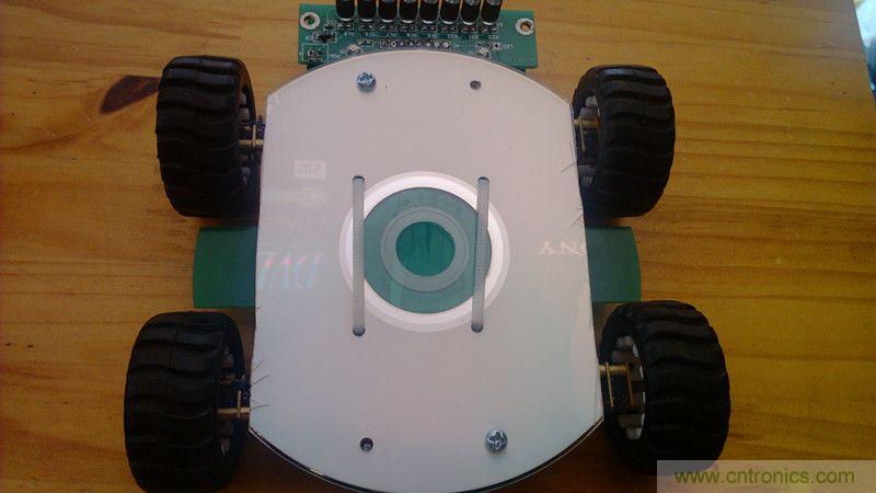 牛人力作！PCB版藍牙智能小車DIY
