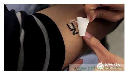  像貼紙一樣，汗水發(fā)電