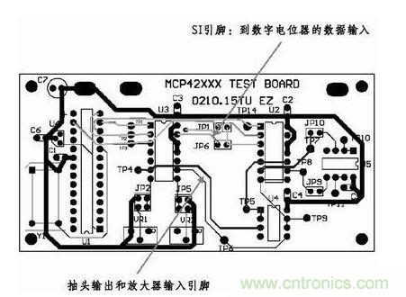采用這種新的布線，將模擬線路和數字線路隔離開了。增大走線之間的距離，基本消除了在前面布線中造成干擾的數字噪聲。