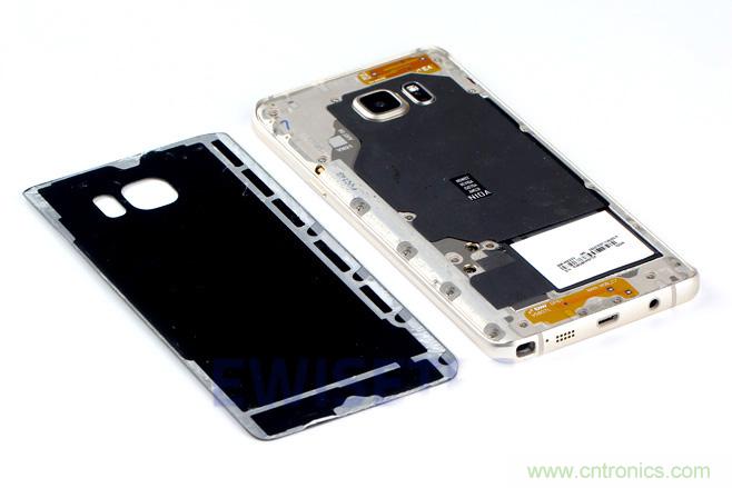 Galaxy Note5拆解，與S系列差距日漸模糊