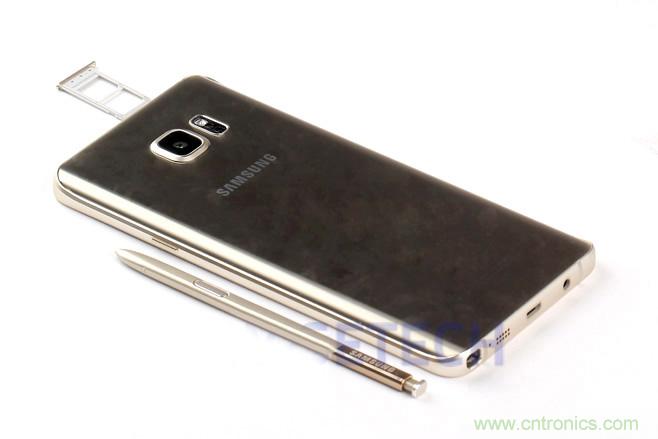 Galaxy Note5拆解，與S系列差距日漸模糊